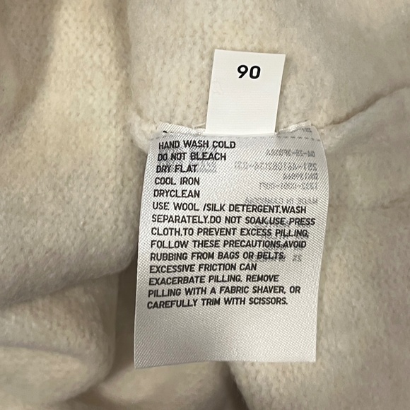 UNIQLO Mock Turtleneck Sweater NWT - Picture 6 of 7